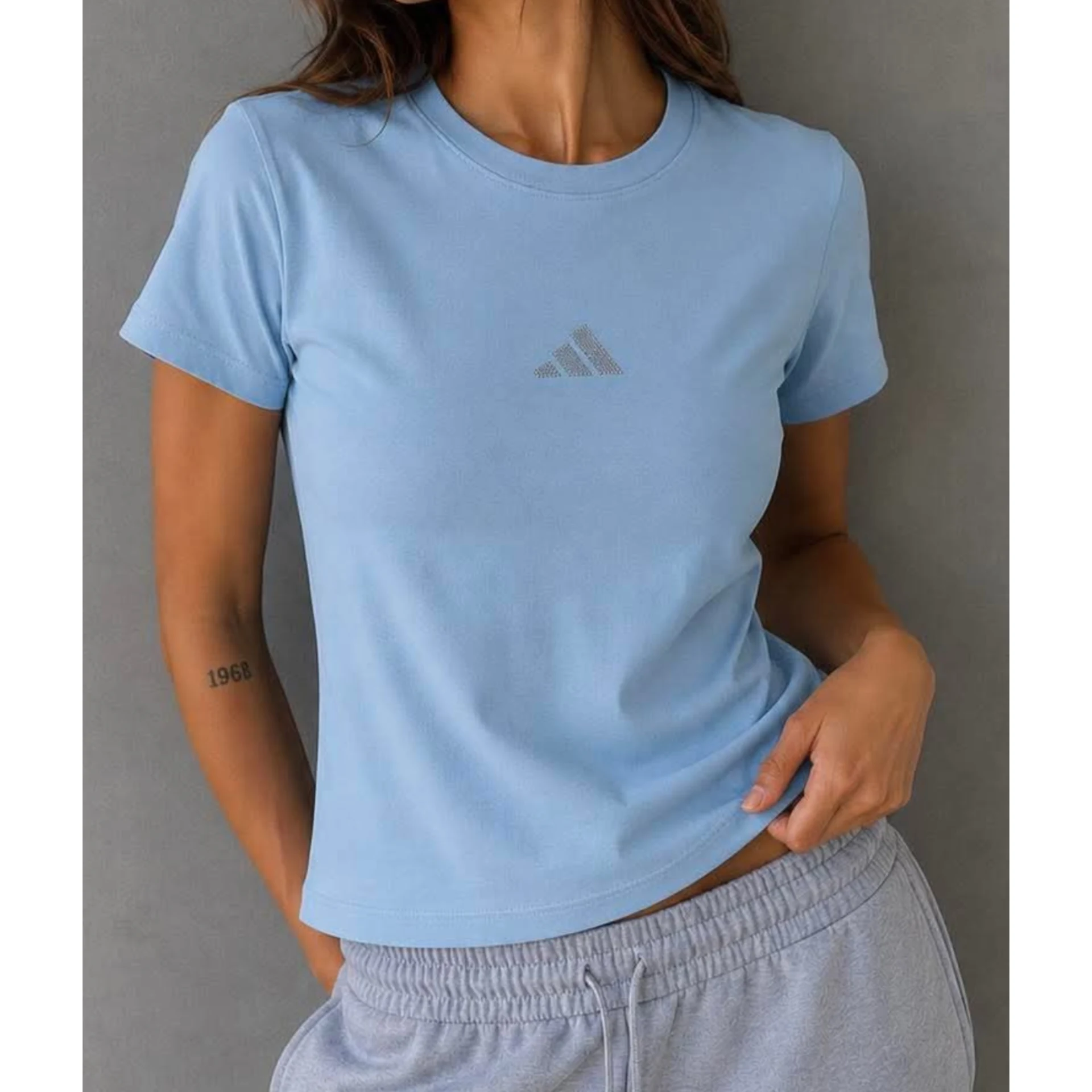 Remera adi 3 líneas gliter
